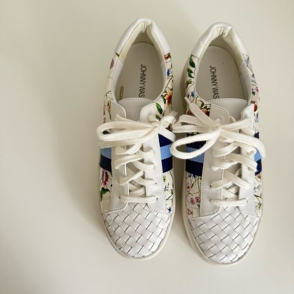 Johnny Was Downtown Fiska Floral Leather Sneakers White Blue Stripe Size 10 - Picture 2 of 8